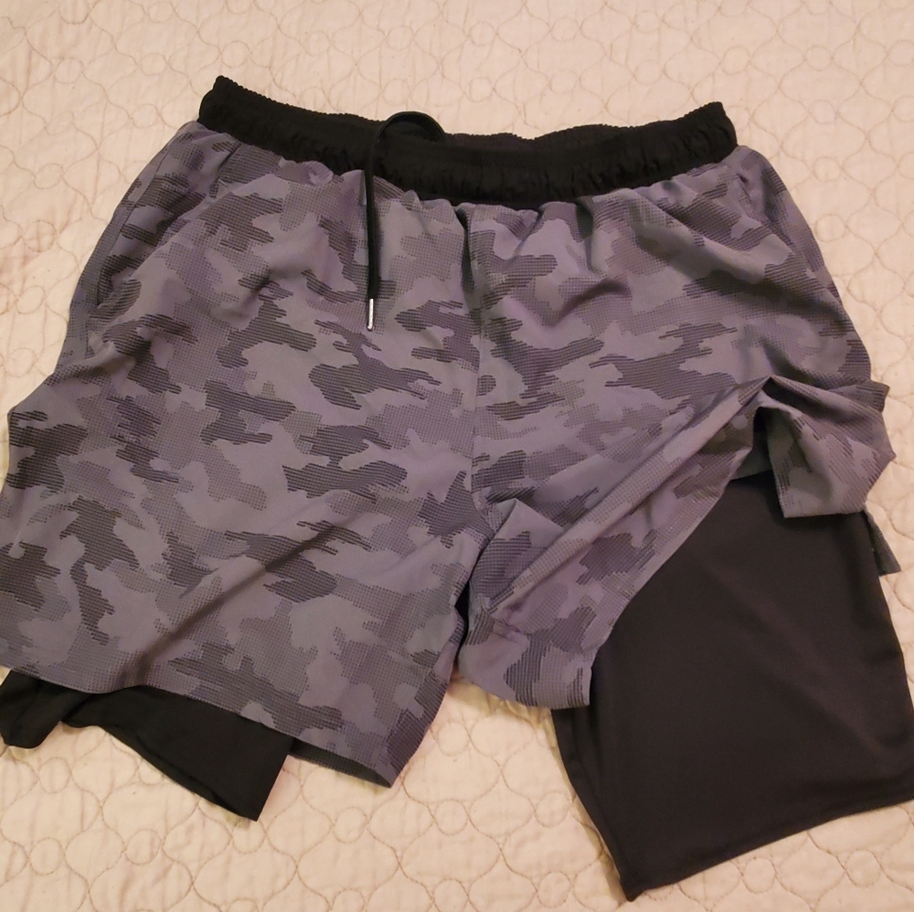 MTA sport mens XL shorts w liner